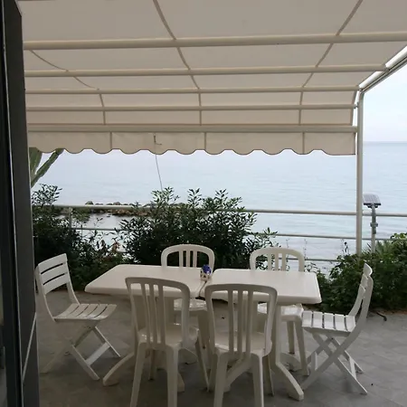 Laura * Pizzo (Calabria)